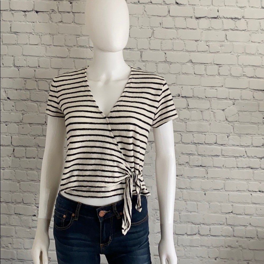 Madewell Black/White Stripe Short Sleeve V Neck